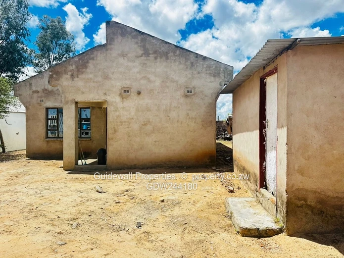 Chadcombe 3 bedroomed house for sale