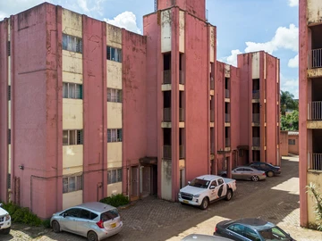 2 Bedroom Flat & Apartment