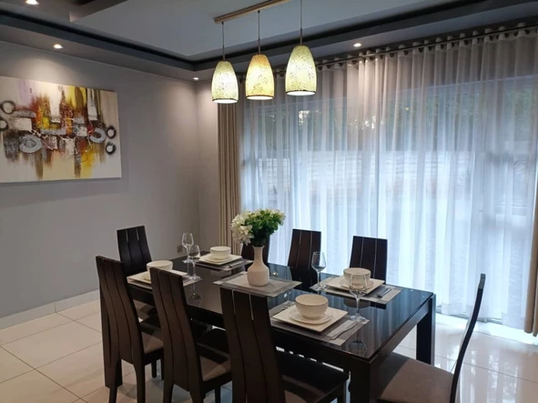 5 Bedroom House