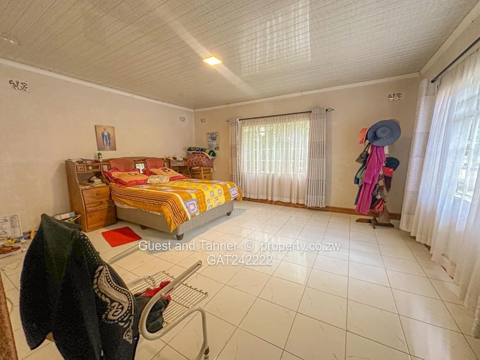 4 Bedroomed house For Sale In Marlborough