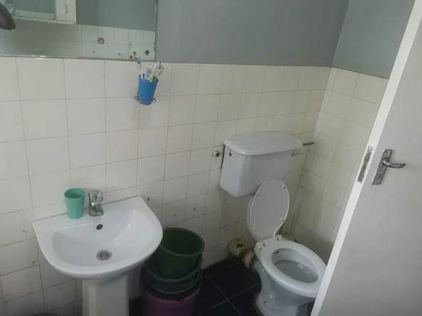 2 Bedroom Flat & Apartment