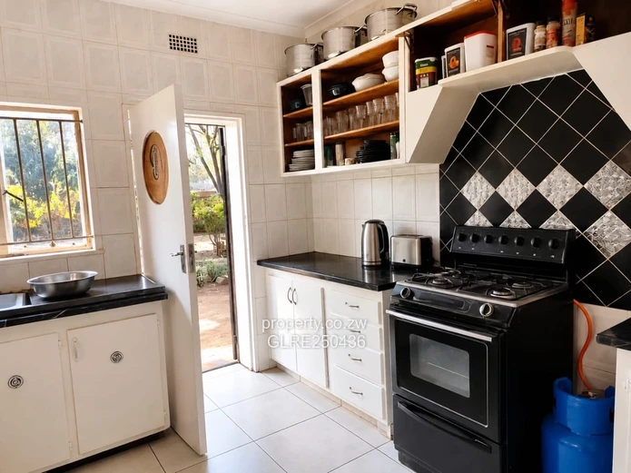 Greendale 4-Bed Family Home — 4200m² Garden + Borehole