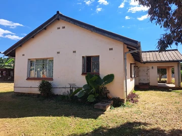  Spacious Family Home with Staff Quarters – Marlborough 
