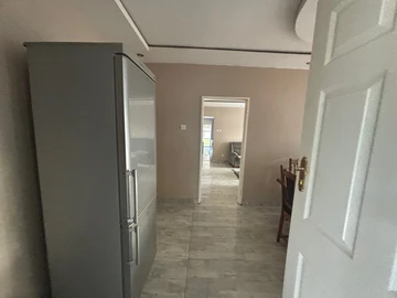 6 Bedroom House