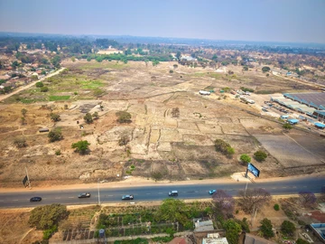 Commercial & Industrial Land