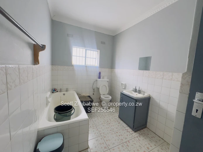 3 bed house on 4136sqm for sale in Old Windsor, Ruwa