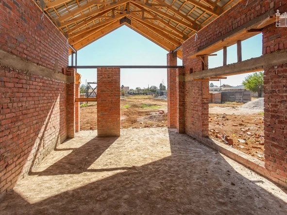 3 Bedroom Flat & Apartment