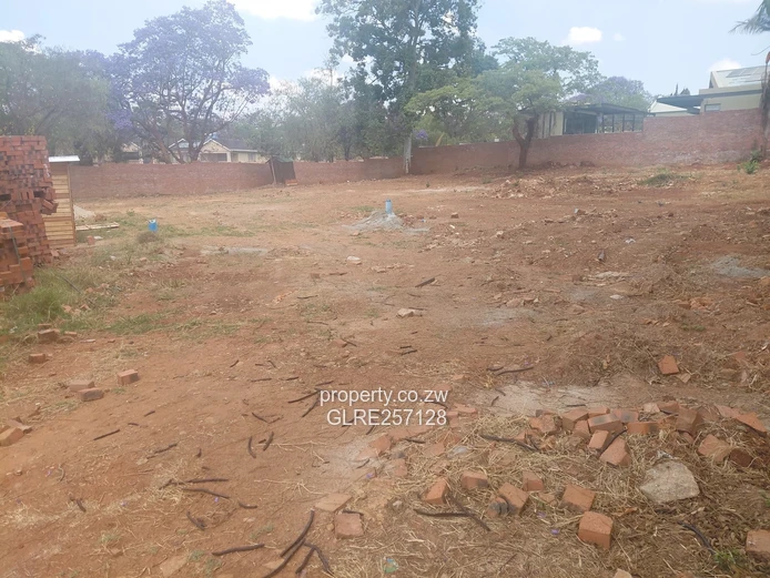 Walled 2000m² Greendale Stand — Sewer & Subdivision Ready