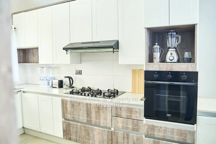 Fully Furnished 3-Bedroom Apartment in Avondale