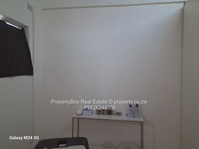 Eastlea 40sqm Office to rent for immediate occupation!