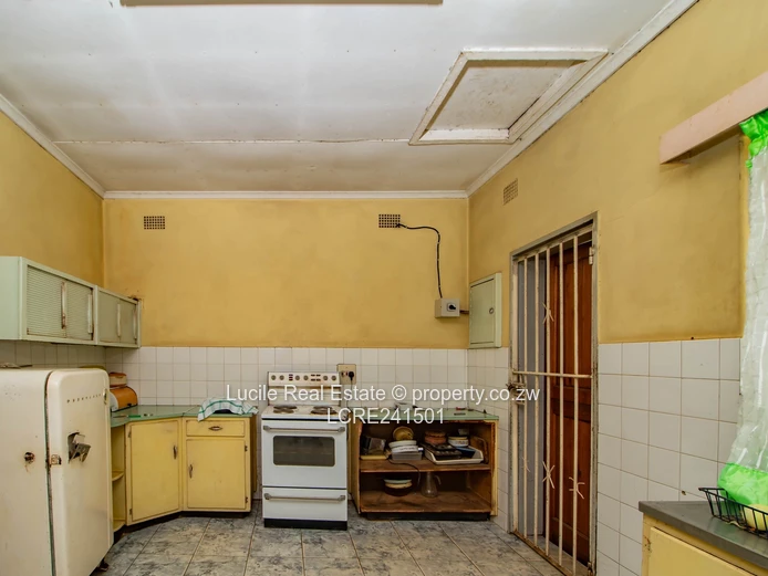 Neat Family Home in the Heart of Old Marimba