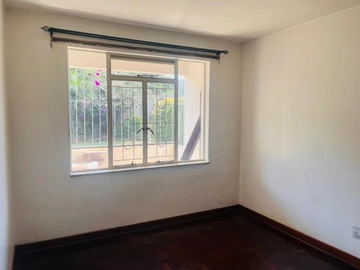 2 Bedroom Flat & Apartment