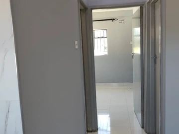 2 Bedroom Flat & Apartment