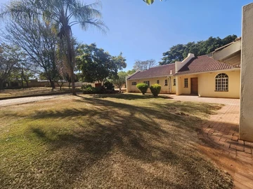 3 Bedroom Garden Flat