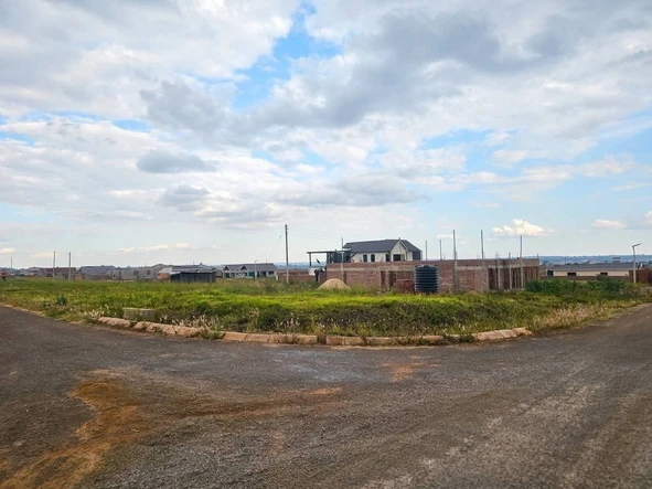 Stands & Residential Land
