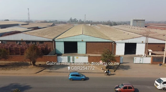 Conveniently located Warehouse & Factory along Glenagles road.