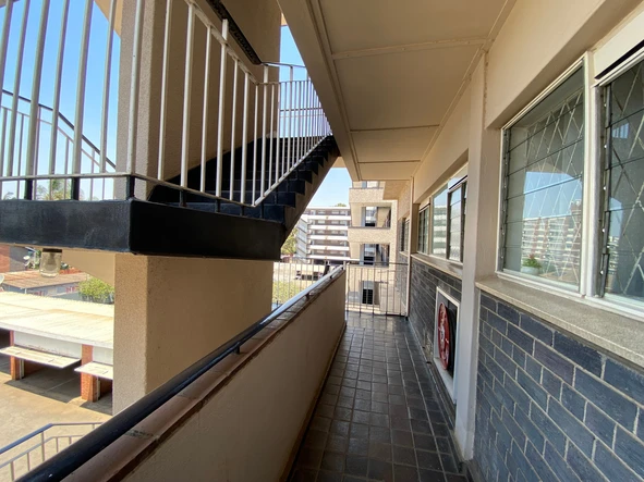 3 Bedroom Flat & Apartment