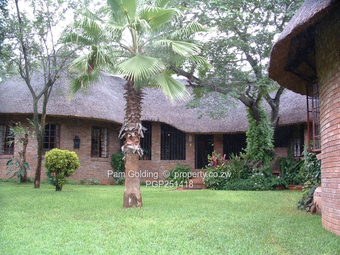 Charming Family Home In Victoria Falls Town (Sole Mandate)