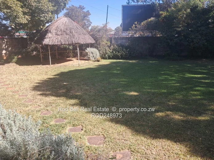 Spacious 2- Garden Flat In Prime Location
