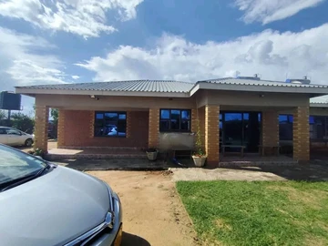 9 Bedroom House