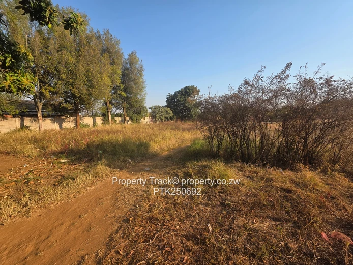 Cottage and Land for sale 