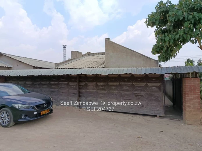 5-Bed Zengeza Home on 275 m² with Borehole & Carport (Sole Mandate)