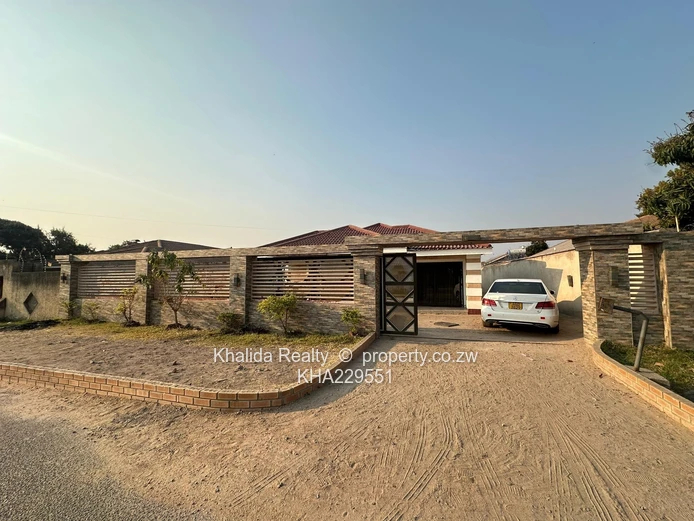 A Neat 4-Bedroom House for Sale in Waterfalls Mainway Meadows