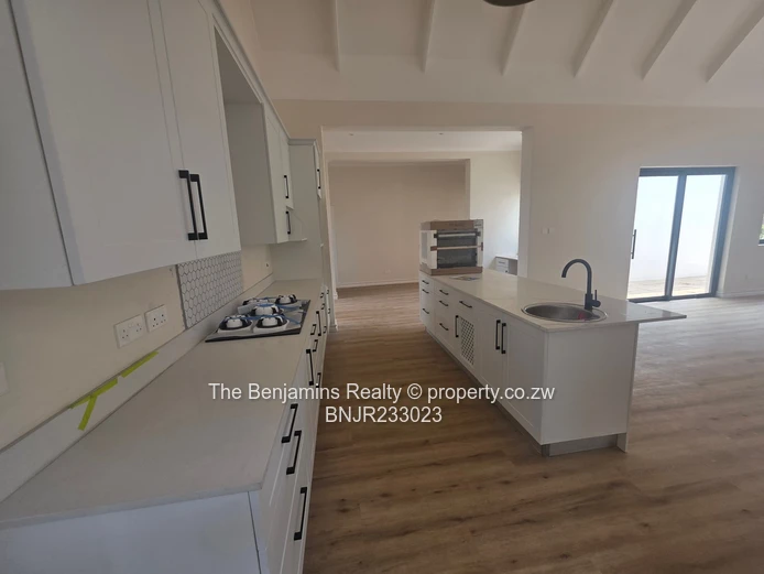 Beautful Townhouse In Borowdale/Pomona