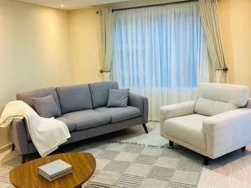 3 Bedroom Flat & Apartment