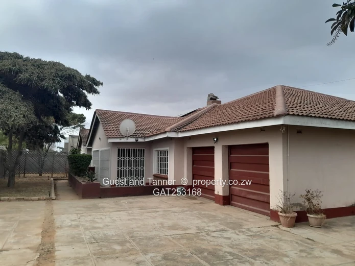  Zimre Park Family Home for Rent