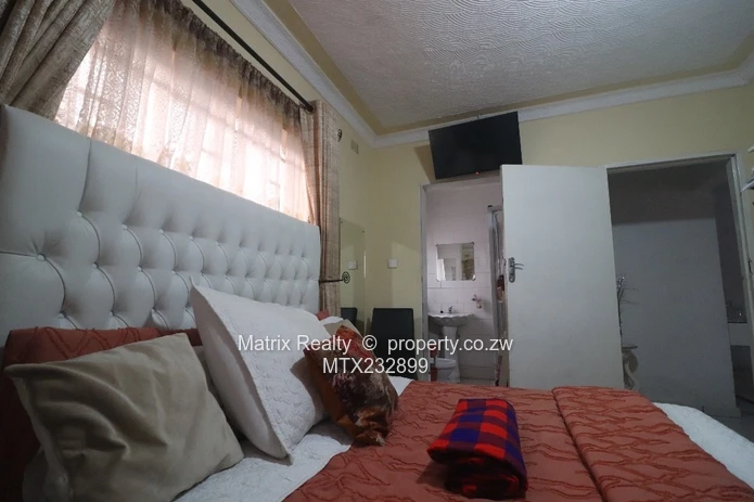 4 Bedroom House for Sale in Warren Park D