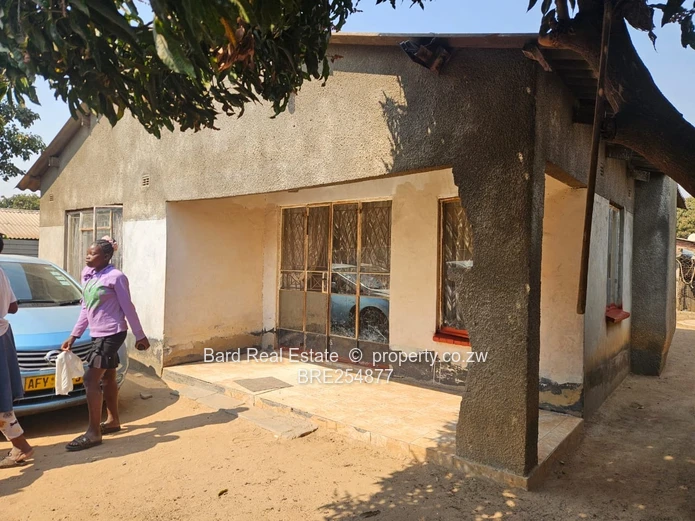 4-Bed Budiriro, Harare — Veranda & Off-Street Parking