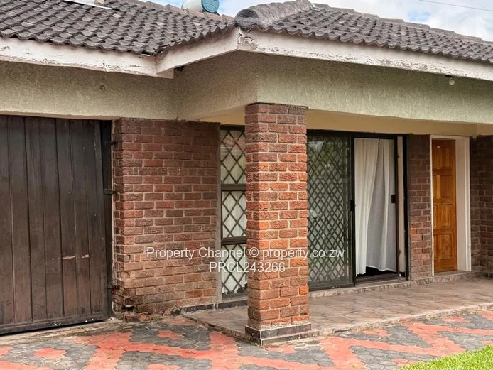 Mainway Meadows 3-Bed Brick Home - Modern Kitchen & Borehole