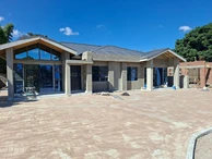 4 Bedroom Flat & Apartment