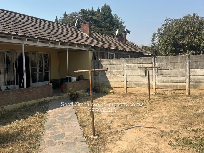 Chadcombe 2-Bed Garden Flat  (Sole Mandate)