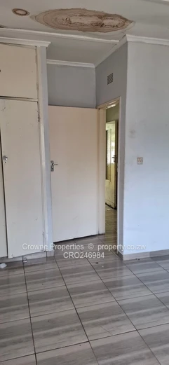 Flat To Let