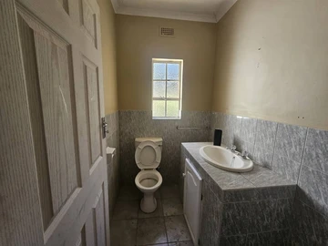 3 Bedroom Garden Flat