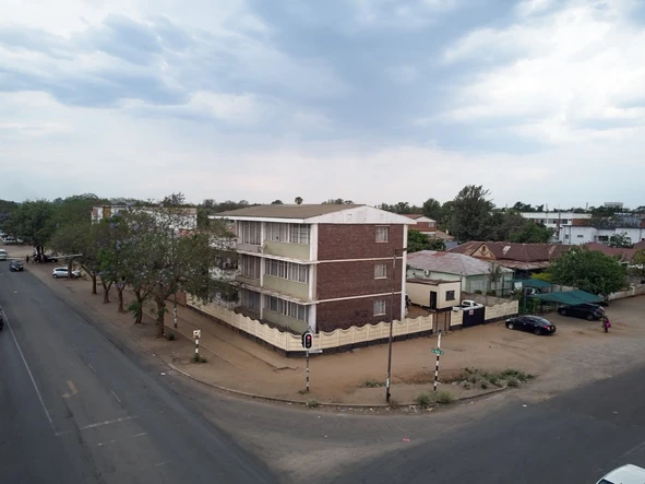 3 Bedroom Flat & Apartment