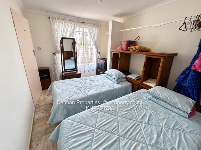 Compact 2-Bedroom Cottage – Excellent Location