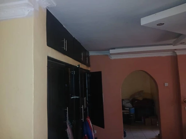 6 Bedroom House