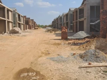 3 Bedroom Flat & Apartment