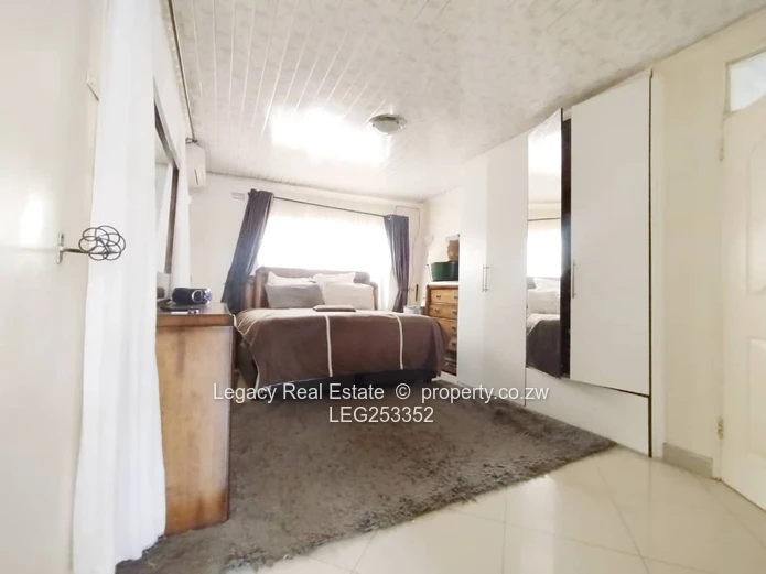 Exceptionally Finished and Palm-lined 4-Bed Bloomingdale Home with Borehole (Sole Mandate)