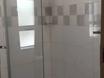 3 Bedroom Flat & Apartment