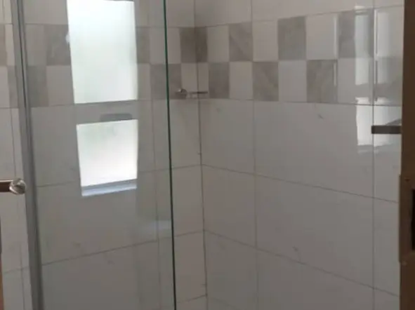 3 Bedroom Flat & Apartment