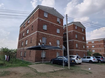 2 Bedroom Flat & Apartment