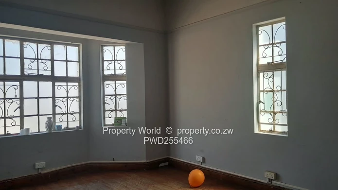 Office To Let In Avenues