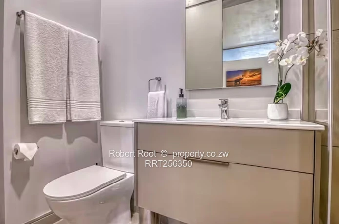 Modern, Stylish1 Bed Apartment in Rosebank (Sole Mandate)