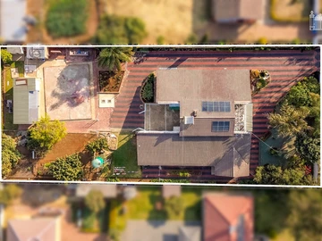 6 Bedroom House