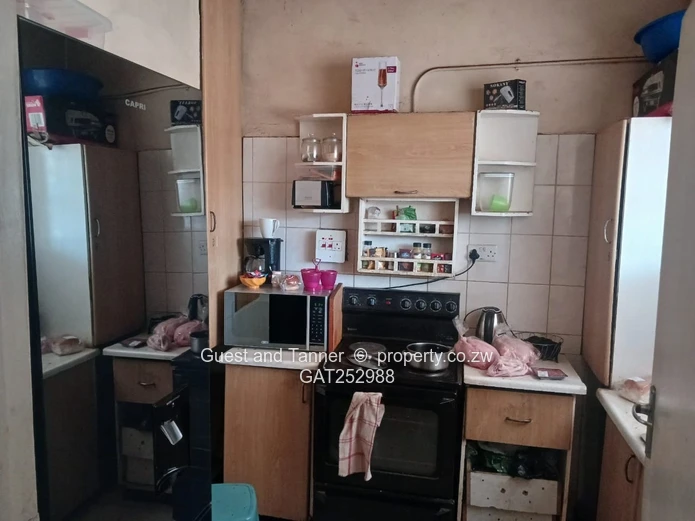 2-Bedroom Flat for Sale in Avenues