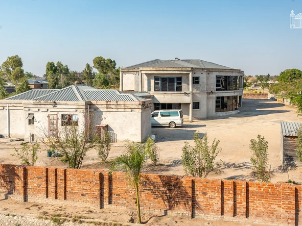 8 Bedroom Townhouse Complex